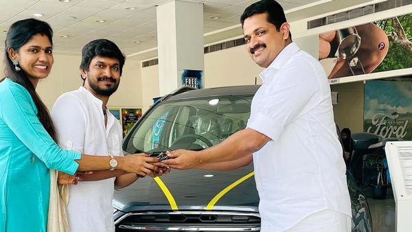 புதிதாக திருமணமான இயக்குனருக்கு காரை ஆச்சரிய பரிசாக அளித்த தயாரிப்பாளர்... இந்த காரோட விலை எவ்ளோ தெரியுமா? புதிதாக திருமணமான இயக்குனருக்கு காரை ஆச்சரிய பரிசாக அளித்த தயாரிப்பாளர்... இந்த காரோட விலை எவ்ளோ தெரியுமா?