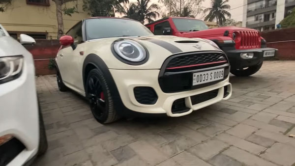 விளையாட்டு மைதானம் போதாது! மாருதி கார் விற்பனையாளரிடத்தில் இவ்ளோ சொகுசு கார்களா... வாயை பிளந்த யுடியூபர்!