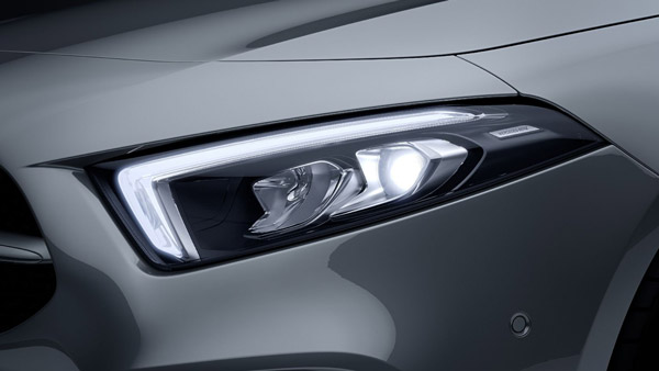 சூப்பரான விலையில் இந்தியாவில் விற்பனைக்கு வந்தது மெர்சிடிஸ் பென்ஸ் ஏ-க்ளாஸ் லிமோசின்... எவ்ளோ தெரியுமா?