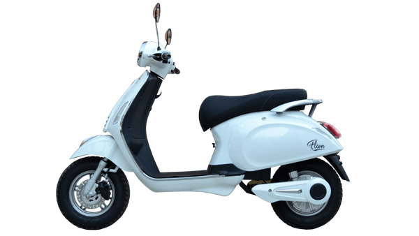 விலை குறைவு, வசதிகள் ஏராளம்... என்னென்ன அம்சங்கள் இருக்கு தெரிஞ்சா நிச்சயம் ஒரு ஸ்கூட்டரை உடனே புக் செய்வீங்க!!