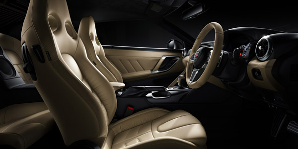 குற்றவாளியிடம் இருந்து கைப்பற்றப்பட்ட நிஸான் ஜிடி-ஆர்!! அரசாங்க வாகனமாக மாறிய கதை...!