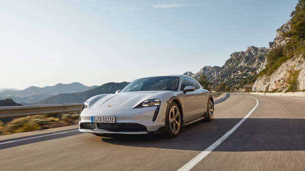 ஆஃப்ரோடு அம்சங்களுடன் புதிய போர்ஷே டைகன் க்ராஸ் டூரிஷ்மோ எலெக்ட்ரிக் கார்!