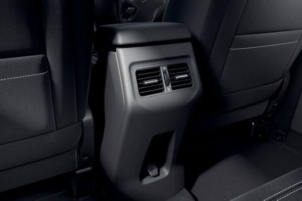 குறைந்த விலை காரின் விலை உயரப்போகிறது! ரெனால்டின் அதிரடி அறிவிப்பால் ஏற்கனவே புக் செய்தவர்களும் அதிர்ச்சி!