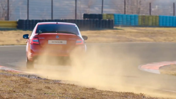 பென்ஸ், பிஎம்டபிள்யூ கார்களுக்கு சவால் கொடுத்து வரும் ஸ்கோடா ஆக்டேவியா ஆர்எஸ்245 கார்!