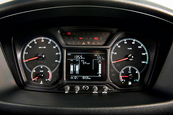 டாடா நிறுவனத்தின் புதிய டி சீரிஸ் டிரக் மாடல்கள் விற்பனைக்கு அறிமுகம்!