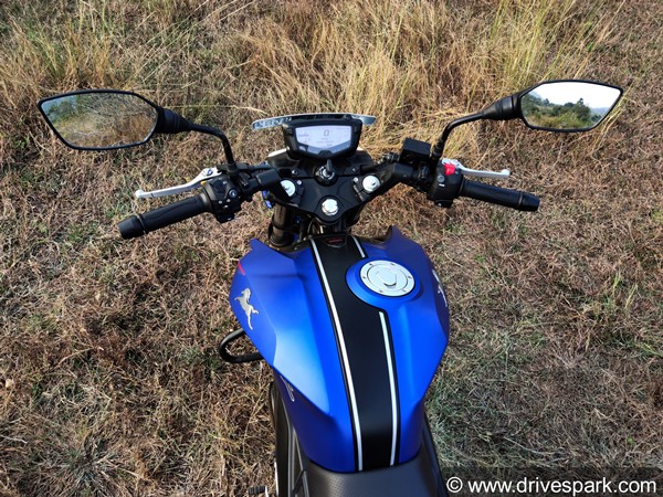 கழட்டி தூக்கி போட்டிருந்த உடனே எடுத்து மாட்டிடுங்க... அபராதம் விதிக்க தயார்நிலையில் போலீஸ்...