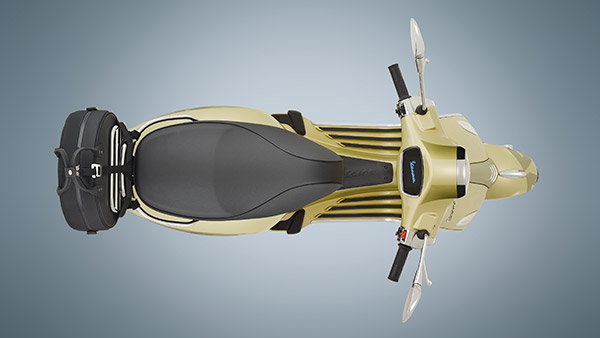 உலகளவில் விற்பனையை தொடங்கி 75 ஆண்டுகள் ஆகியாச்சு... வரலாற்று நிகழ்வை கொண்டாட சிறப்பு பதிப்பு ஸ்கூட்டர்கள் அறிமுகம்!!