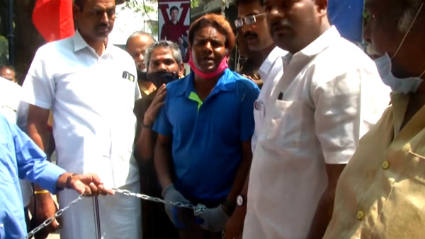 அமைச்சர் எஸ்.பி.வேலுமணிக்காக யோகா மாஸ்டர் செய்த காரியம்... வாயை பிளந்து பார்த்த கோவை மக்கள்... வீடியோ