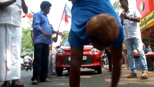 அமைச்சர் எஸ்.பி.வேலுமணிக்காக யோகா மாஸ்டர் செய்த காரியம்... வாயை பிளந்து பார்த்த கோவை மக்கள்... வீடியோ