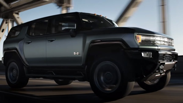  மிரட்டும் பவர், சுண்டி இழுக்கும் தோற்றம்... வெளியானது புதிய ஹம்மர் மின்சார எஸ்யூவி!