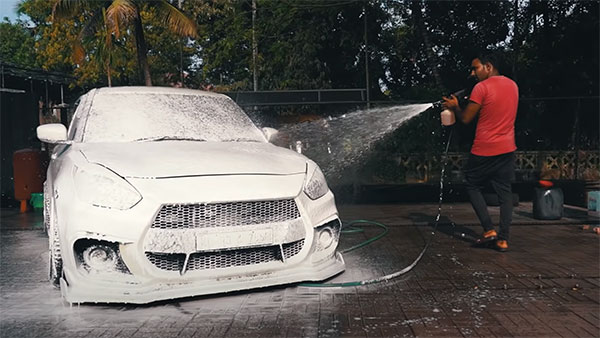 கேரளாவில் தான் இப்படிப்பட்ட கார்களை எல்லாம் பார்க்க முடியும்!! ஏர் சஸ்பென்ஷன் உடன் 2021 மாருதி ஸ்விஃப்ட்!