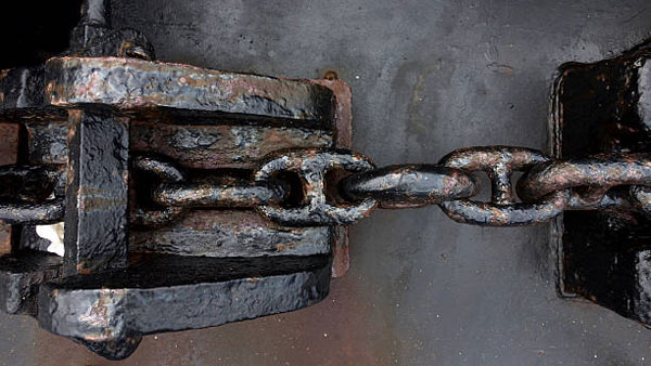 நங்கூரங்களை புதிதுபோல் வைத்திருக்க மாலுமிகள் செய்யும் தந்திரங்கள்... இதுவரை வெளிவராத ரகசியம்... இத யாருமே சொல்ல மாட்டாங்க! நங்கூரங்களை புதிதுபோல் வைத்திருக்க மாலுமிகள் செய்யும் தந்திரங்கள்... இதுவரை வெளிவராத ரகசியம்... இத யாருமே சொல்ல மாட்டாங்க!