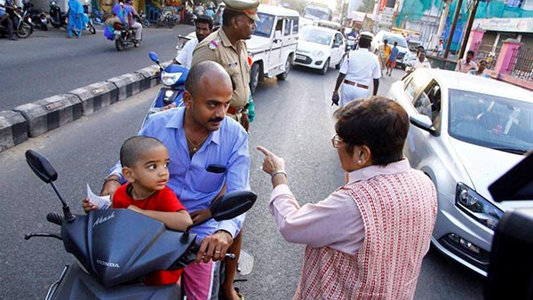 சிறுவர்களுக்கும் ஹெல்மெட் கட்டாயம்... மீறினா என்ன நடக்கும் தெரியுமா?.. புதிய விதி விரைவில்!!