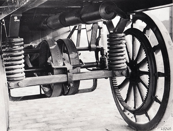 உலகின் முதல் ட்ரக் வாகனம் இதுதானாம்!! அடேங்கப்பா... அப்போவே இவ்வளவு மைலேஜா!! 