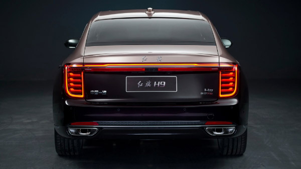 ஸ்கூல் பசங்க எவ்ளவோ மேல்! காப்பியடித்து உருவாக்கப்பட்ட சொகுசு கார்.. ரோல்ஸ் ராய்ஸ்-பென்ட்லீ எதையும் விட்டு வைக்காத சீன நிறுவனம்! ஸ்கூல் பசங்க எவ்ளவோ மேல்! காப்பியடித்து உருவாக்கப்பட்ட சொகுசு கார்.. ரோல்ஸ் ராய்ஸ்-பென்ட்லீ எதையும் விட்டு வைக்காத சீன நிறுவனம்!