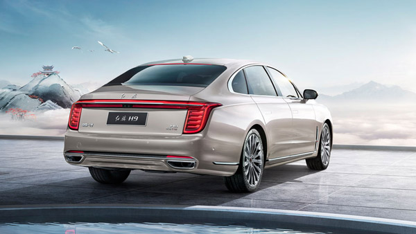 ஸ்கூல் பசங்க எவ்ளவோ மேல்! காப்பியடித்து உருவாக்கப்பட்ட சொகுசு கார்.. ரோல்ஸ் ராய்ஸ்-பென்ட்லீ எதையும் விட்டு வைக்காத சீன நிறுவனம்! ஸ்கூல் பசங்க எவ்ளவோ மேல்! காப்பியடித்து உருவாக்கப்பட்ட சொகுசு கார்.. ரோல்ஸ் ராய்ஸ்-பென்ட்லீ எதையும் விட்டு வைக்காத சீன நிறுவனம்!