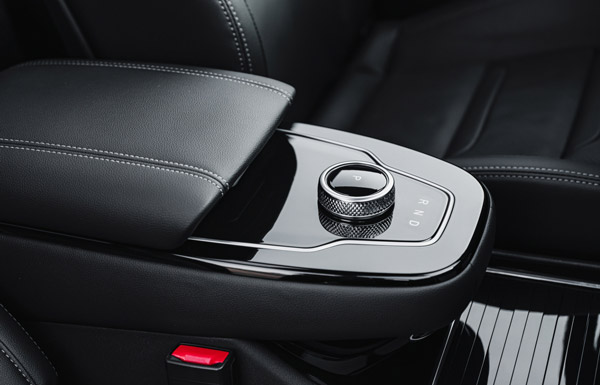 எலெக்ட்ரிக் கார் உற்பத்தியில் ஹூவாய்... முதல் மின்சார கார் அறிமுகம்... ஒற்றை சார்ஜில் எத்தனை கிமீ பயணிக்கலாம்?..