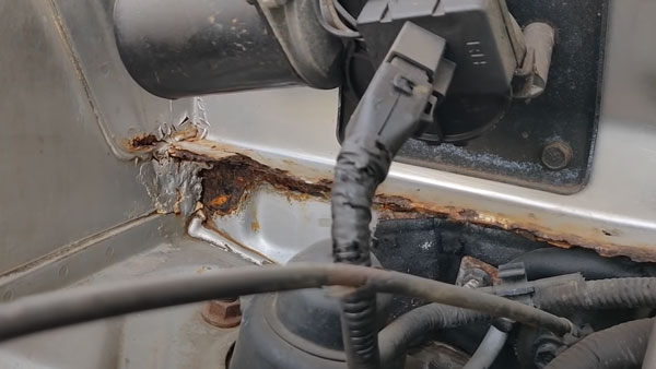 16 வருடங்கள் பழமையான ஹூண்டாய் சாண்ட்ரோ கார்... மீண்டும் புதிய தோற்றத்தில்!!