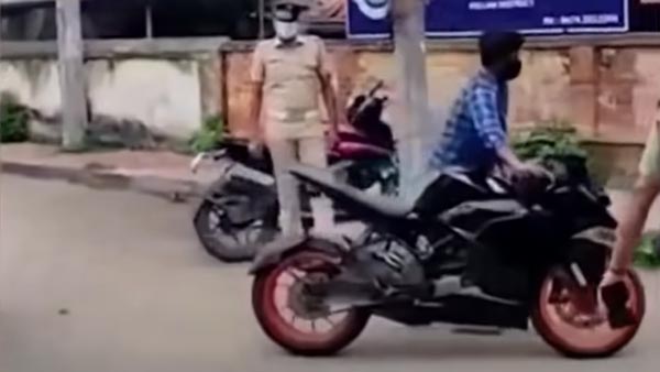 ஒழுங்கா போயிருந்தா ஃபைனோட போயிருக்கும்... இப்போ தேவை இல்லாம பைக் போச்சு... விழுந்து விழுந்து சிரிக்கும் கேரளவாசிகள்!! ஒழுங்கா போயிருந்தா ஃபைனோட போயிருக்கும்... இப்போ தேவை இல்லாம பைக் போச்சு... விழுந்து விழுந்து சிரிக்கும் கேரளவாசிகள்!!