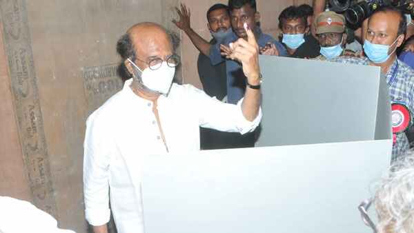 கப்பல் போன்ற ரோல்ராய்ஸ் கார் இருக்க சைக்கிளில் வந்த நடிகர் விஜய்... ரொம்ப யோசீக்காதீங்க இதுதான் காரணமாம்... கப்பல் போன்ற ரோல்ராய்ஸ் கார் இருக்க சைக்கிளில் வந்த நடிகர் விஜய்... ரொம்ப யோசீக்காதீங்க இதுதான் காரணமாம்...