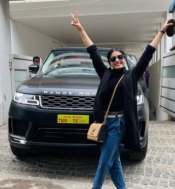 ‘கீதா கோவிந்தம்’ நடிகை ராஷ்மிகா மந்தனா இத்தனை லக்சரி கார்களுக்கு சொந்தகாரரா!! ஒவ்வொன்னும் ஒவ்வொரு ரகம்