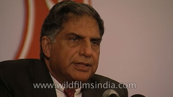 இண்டிகா, சஃபாரி கார்களுடன் ரத்தன் டாடா...!! 1998 ஆட்டோ எக்ஸ்போவில் எடுக்க அரிய வீடியோ...!