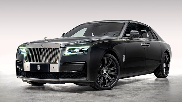 கண்ணை கவரும் நிறங்களில், ஷாங்காய் கண்காட்சியில் ரோல்ஸ் ராய்ஸ் கார்கள்!!