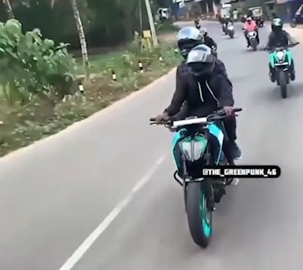 வீடியோ வைரல் ஆனதால் வாகன ஓட்டிக்கு ஏற்பட்ட சோகம்... என்ன ஆச்சுனு தெரியுமா?