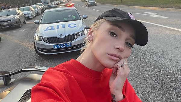 பிரபல நடிகையின் விலை உயர்ந்த லம்போர்கினி காரை தூக்கிய போலீஸ்... காரணம் தெரிஞ்சா இனி இந்த தவறை செய்ய மாட்டீங்க