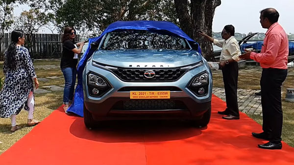 டாடா கார் பக்கம் குவியும் பிரபலங்கள்... புதுசா சஃபாரி காரை வாங்கி இருக்கும் இவர் யாருனு தெரியுதா?... நல்ல பாருங்க!! டாடா கார் பக்கம் குவியும் பிரபலங்கள்... புதுசா சஃபாரி காரை வாங்கி இருக்கும் இவர் யாருனு தெரியுதா?... நல்ல பாருங்க!!