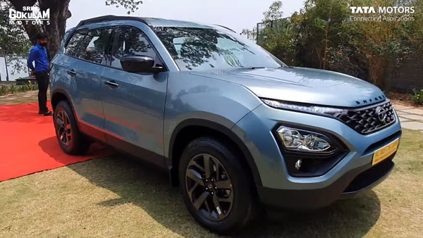 டாடா கார் பக்கம் குவியும் பிரபலங்கள்... புதுசா சஃபாரி காரை வாங்கி இருக்கும் இவர் யாருனு தெரியுதா?... நல்ல பாருங்க!! டாடா கார் பக்கம் குவியும் பிரபலங்கள்... புதுசா சஃபாரி காரை வாங்கி இருக்கும் இவர் யாருனு தெரியுதா?... நல்ல பாருங்க!!