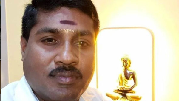 இவருக்கு எப்படி இவ்ளோ காசு வந்தது!! யுடியுப்பில் வீடியோ போட்டே காரை வாங்கிய ஜிபி முத்து! இவருக்கு எப்படி இவ்ளோ காசு வந்தது!! யுடியுப்பில் வீடியோ போட்டே காரை வாங்கிய ஜிபி முத்து!