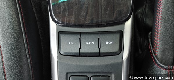 அலசி ஆராயப்பட்ட டொயோட்டா ஃபார்ச்சூனர் லெஜண்டர்... எப்படி இருக்கு இந்த கார்?... ரோட் டெஸ் ரிவியூ!!