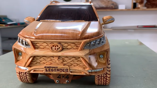 டொயோட்டா ஃபார்ச்சூனர் காருக்கு இப்படியொரு ரசிகரா!! அசத்திவிட்டார் போங்க...