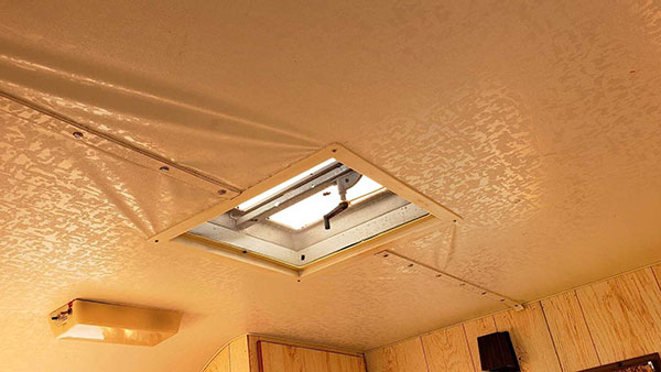 இந்த பணத்தில் புது வீட்டையே கட்டியிருக்கலாமே!! ஏலத்தில் விற்கப்பட்ட ‘மோட்டார் வீடு’! இந்த பணத்தில் புது வீட்டையே கட்டியிருக்கலாமே!! ஏலத்தில் விற்கப்பட்ட ‘மோட்டார் வீடு’!