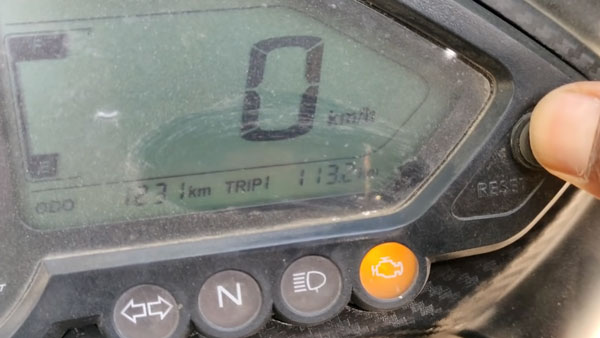 ஒரு லிட்டர் பெட்ரோலுக்கு பஜாஜ் பல்சர் எவ்ளோ மைலேஜ் தரும்?.. அட இவ்ளோவா..! நம்பவே மாட்டீங்க!!