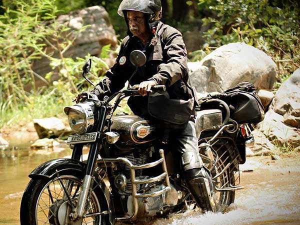 பைக்கர் ஜோடியை சுருட்டி எடுத்து சென்ற கொரோனா... சோகத்தில் மூழ்கிய பெங்களூரு பைக்கர் உலகம்... யார் இவர்கள்?