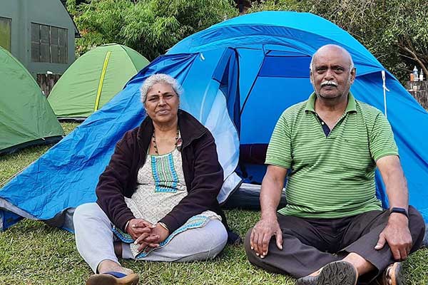 பைக்கர் ஜோடியை சுருட்டி எடுத்து சென்ற கொரோனா... சோகத்தில் மூழ்கிய பெங்களூரு பைக்கர் உலகம்... யார் இவர்கள்?