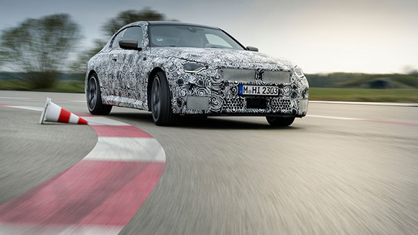 தயாரிப்பு பணிகளில் புதிய பிஎம்டபிள்யூ 2 சீரிஸ் கூபே கார்!! ரேஸ் ட்ராக்கில் சோதனை!