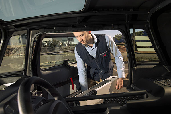 ஒருத்தருக்கு மேல போக முடியாது... ஒற்றை இருக்கையுடன் சிட்ரோன் அமி மின்சார வாகனம் அறிமுகம்...