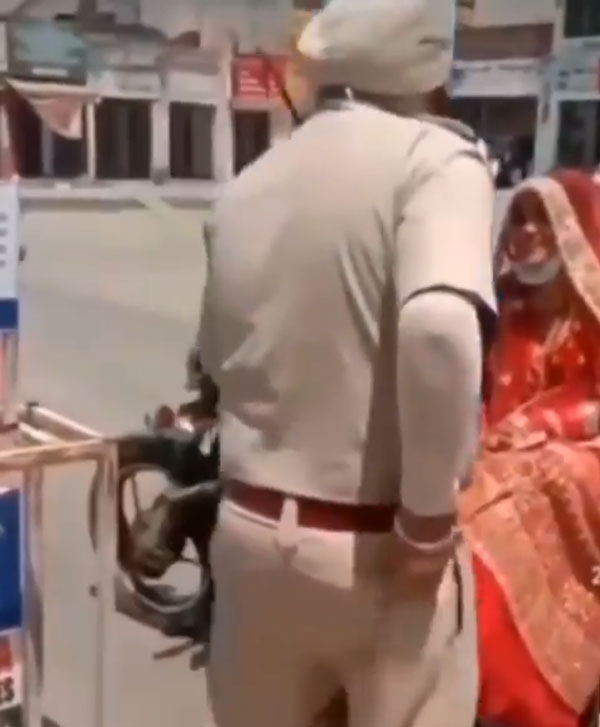 இதுதாங்க போலீஸ்!! ஊரடங்கிற்கு மத்தியில் பஞ்சாப்பில் ஹீரோவாகியுள்ள ஐபிஎஸ் அதிகாரி!