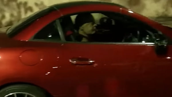 குடிபோதையில் அட்டகாசம் செய்த தொழிலதிபர்... ஆடிப்போன போலீஸ்... அதிர்ச்சியில் உறைய வைக்கும் வீடியோ குடிபோதையில் அட்டகாசம் செய்த தொழிலதிபர்... ஆடிப்போன போலீஸ்... அதிர்ச்சியில் உறைய வைக்கும் வீடியோ