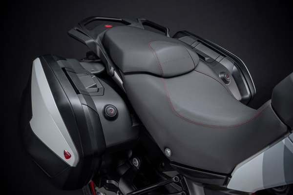 டுகாட்டி மல்டிஸ்ட்ரடா 950 எஸ் பைக் இந்தியாவில் அறிமுகம்... தயவுசெய்து இதோட விலைய பாத்துடாதீங்க!!