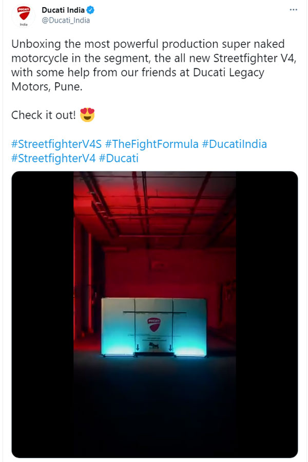 2021 டுகாட்டி ஸ்ட்ரீட்ஃபைட்டர் வி4 பைக்குகளின் டெலிவிரிகள் துவங்கின!! டெலிவிரி பெற்ற முதல் ஆள் இவர்தானாம்!