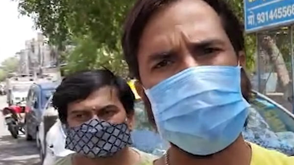 ஆக்ஸிஜன் வசதியும் உண்டு... 4 கார்களை நடமாடும் மருத்துவமனைகளாக மாற்றிய நண்பர்கள்... அதுவும் சொந்த செலவில்!