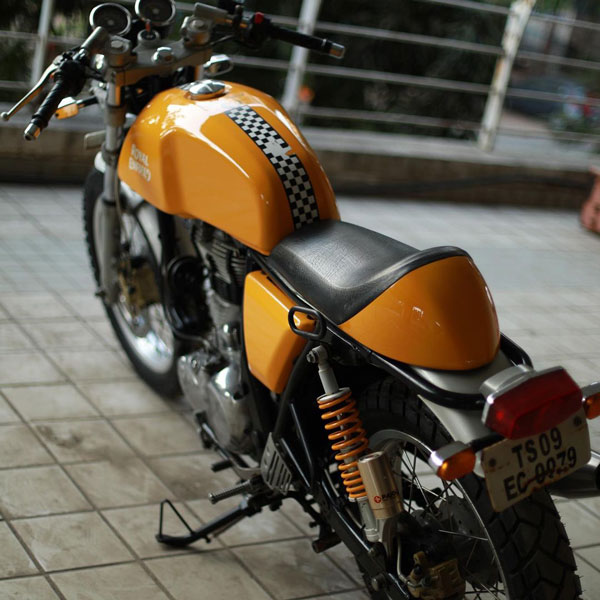 ஆக்சிஜன் விநியோகத்திற்காக தனது விலையுயர்ந்த பைக்கை விற்கும் பிரபல நடிகர்... யார் அவர்னு தெரியுமா?