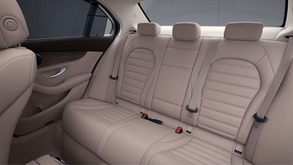 சி-கிளாஸ் செடான் காரின் விலையை உயர்த்தியது மெர்சிடிஸ்!! இவ்வளவு அதிகரிக்கப்படும்னு எதிர்பார்க்கல...