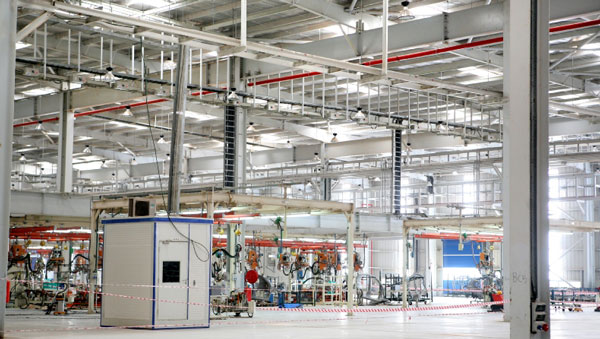 தொழிலாளர் போராட்டம் எதிரொலி... சென்னை கார் ஆலைகளில் உற்பத்தி நிறுத்தி வைப்பு!