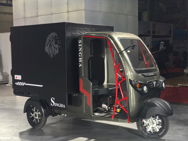 படுக்கை வசதியுடன் இலவச ஆக்ஸிஜன் மருத்துவமனை... இதேபோல் எல்லா சிறு நிறுவனங்களும் இருந்தா நல்லா இருக்குமே!!