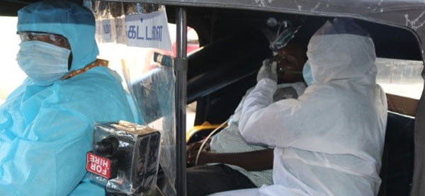 சென்னையில் 'ஆக்சிஜன் ஆட்டோ' சேவை... உயிர்காக்கும் உன்னத சேவையில் இறங்கிய தன்னார்வலர்!